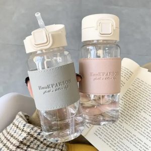 gourde tendance avec paille intégrée